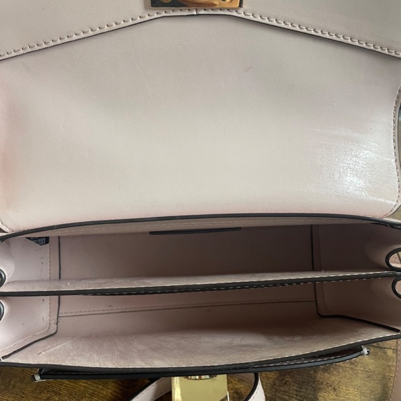 Michael Kors Medium size leather crossbody - Picture 5 of 8